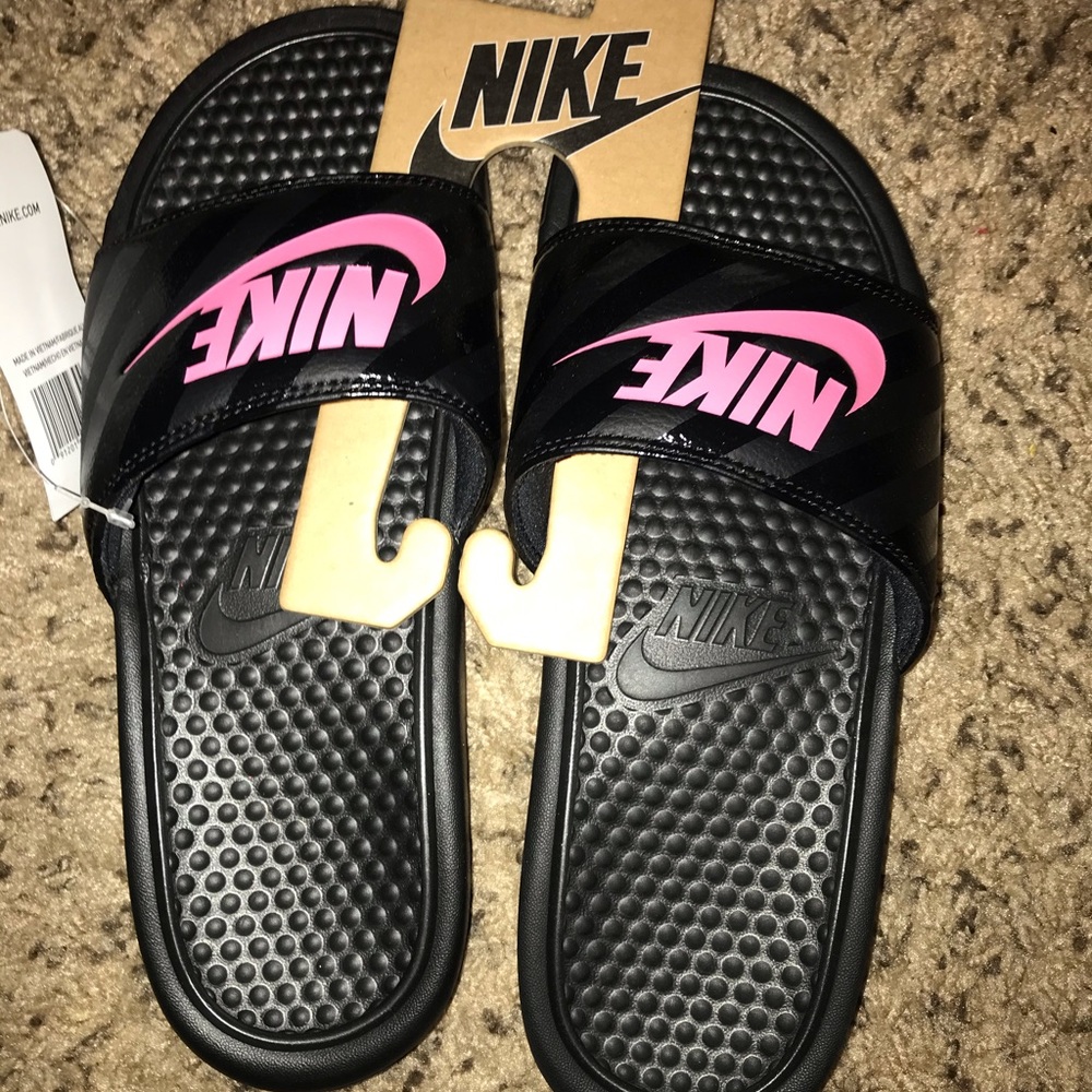 Nike slides